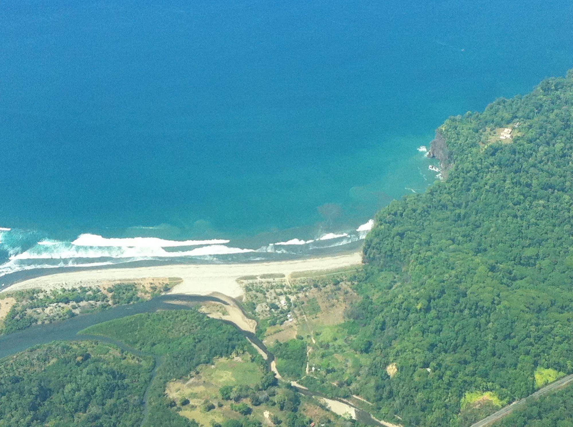 Hotel Villas Gaia Uvita Bagian luar foto
